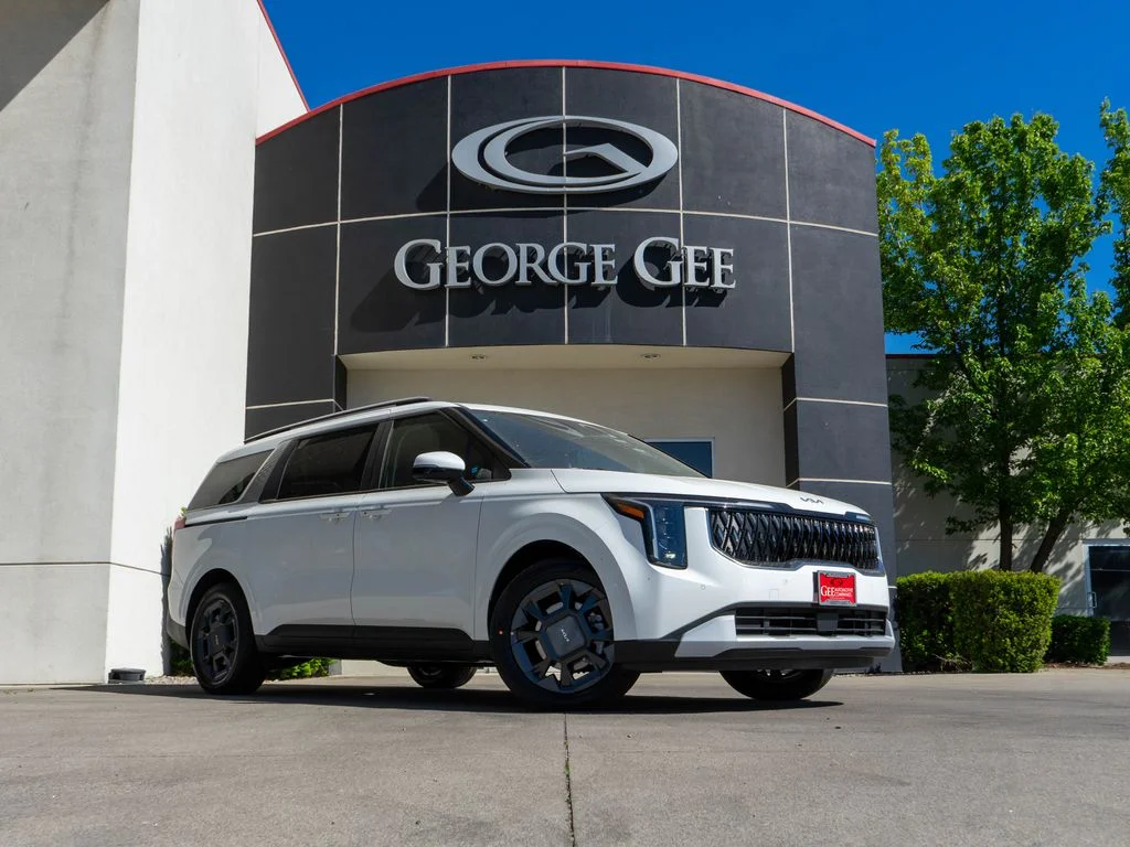 2026 Kia Sedona EX HEV's photo