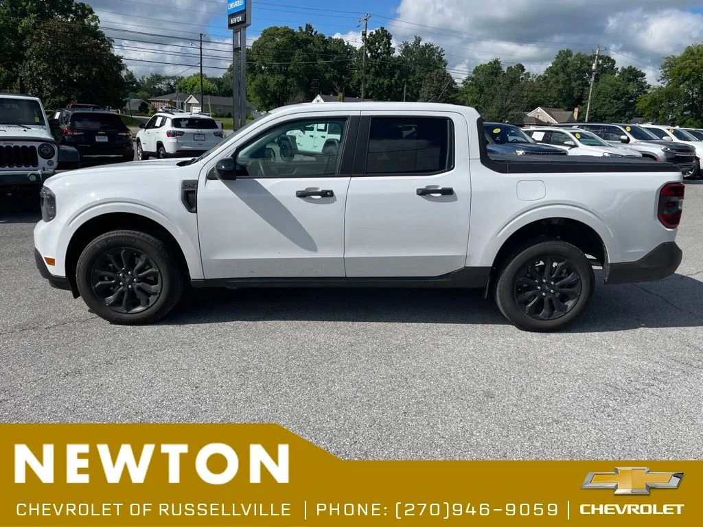Used 2024 Oxford White Ford XLT image 11