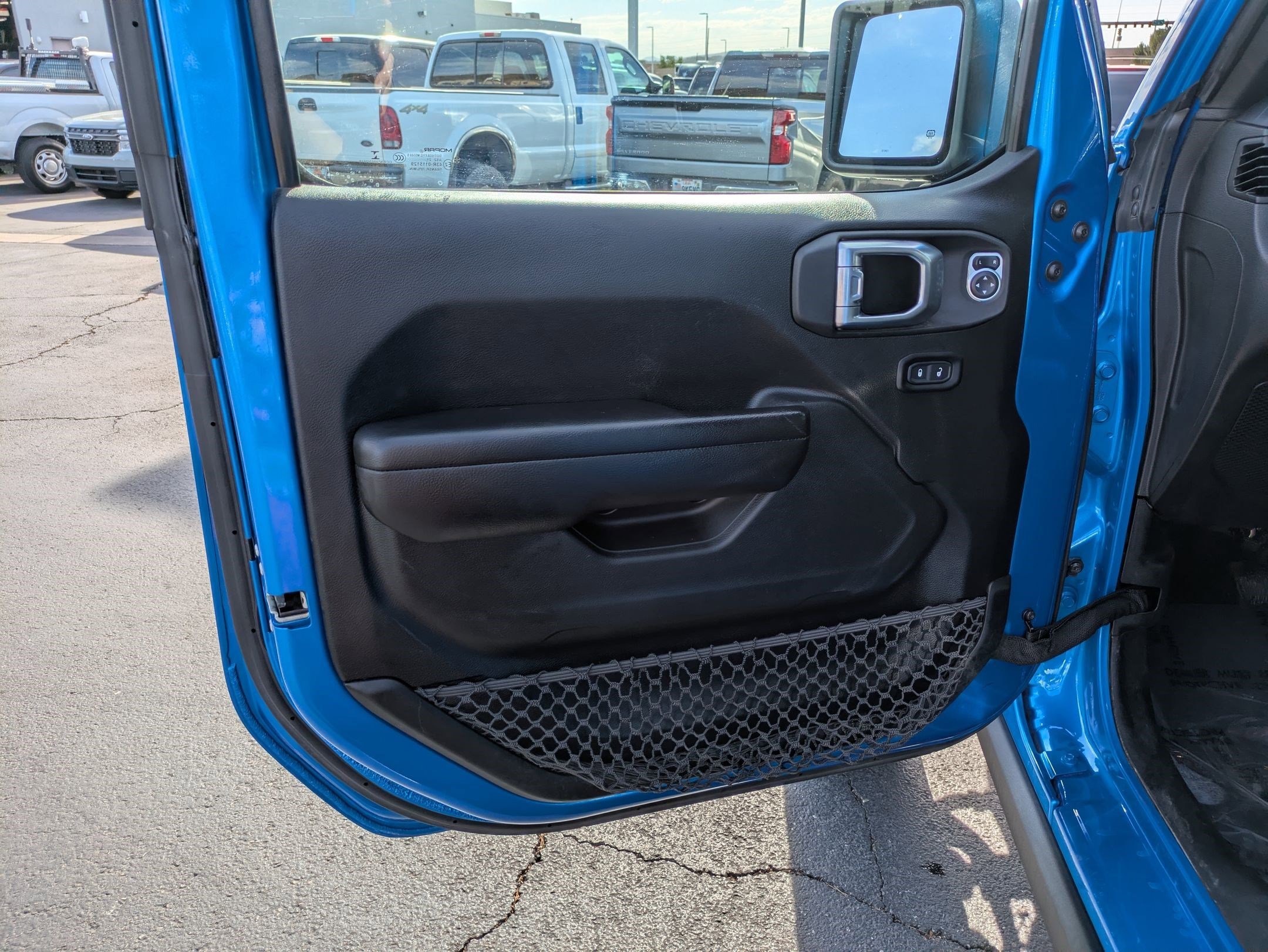 Used 2021 Hydro Blue Pearlcoat Jeep Unlimited Rubicon image 12