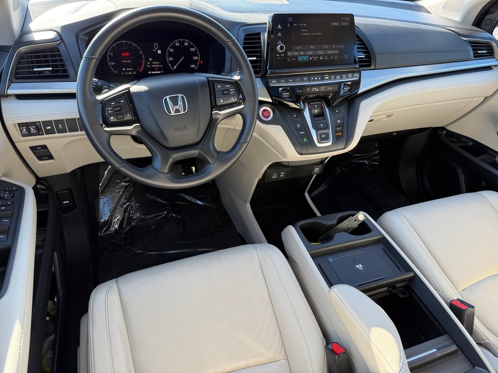 Used 2025 Solar Silver Metallic Honda EX-L image 15