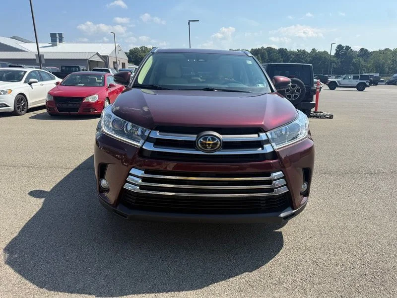 Used 2017 Red Toyota Limited image 15