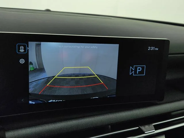 Used 2025 Gray Hyundai SEL Convenience image 20
