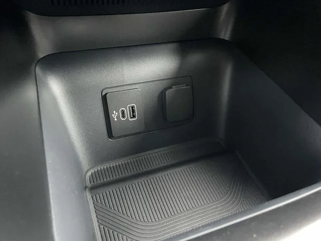 New 2026 Carbonized Gray Metallic Ford Active image 10