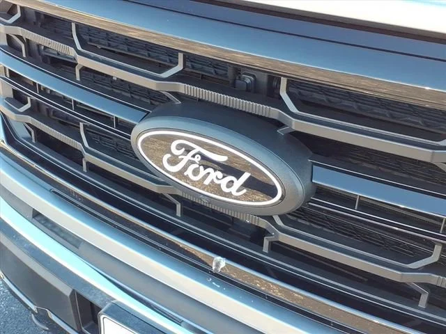 Used 2024 Silver Ford XLT image 21
