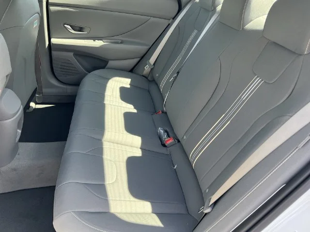 Used 2026 White Hyundai SEL Sport image 26