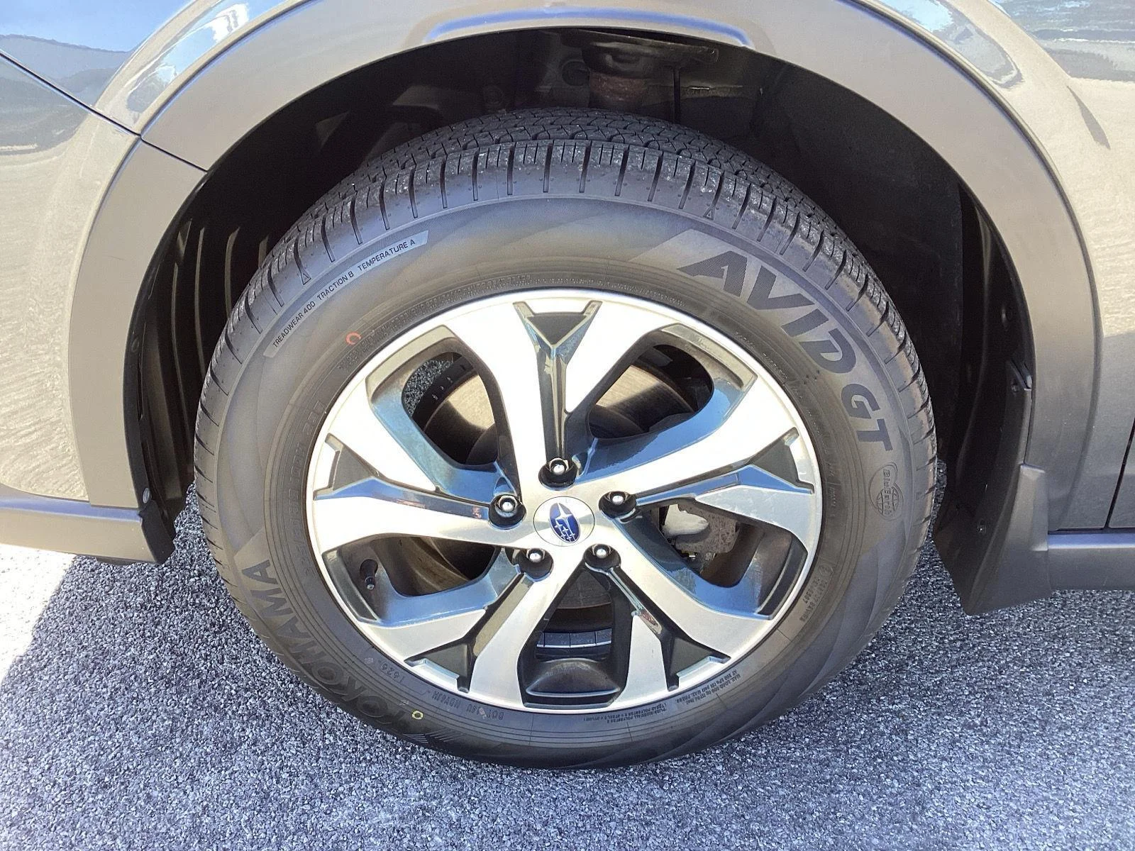 Used 2021 Magnetite Gray Metallic Subaru Limited image 12