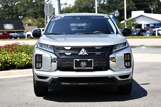Used 2025 Alloy Silver Metallic Mitsubishi 2.0 LE image 14