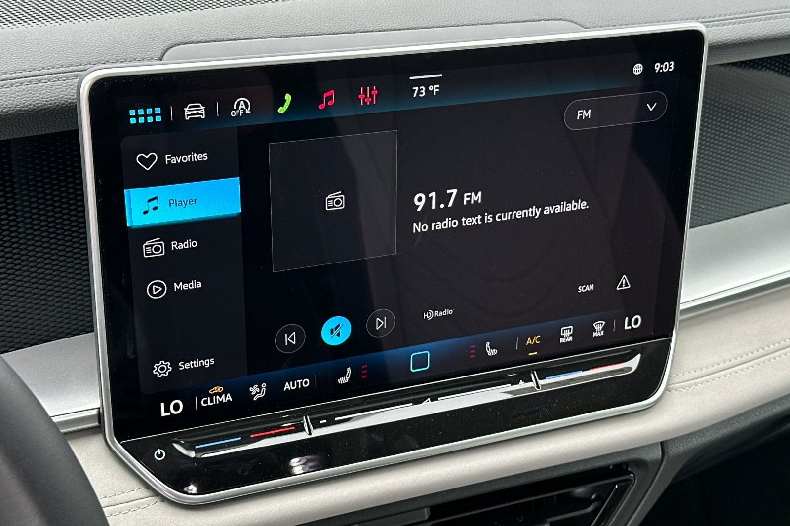 New 2026 Deep Black Pearl Volkswagen 2.0T SE image 18