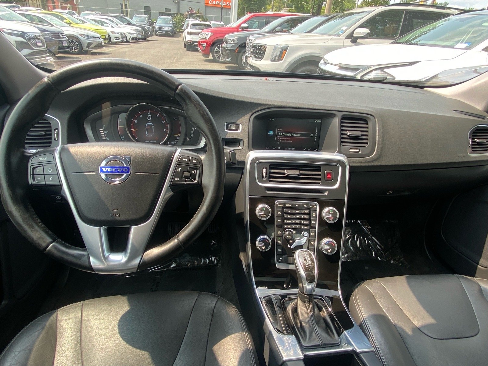 Used 2015 Blue Volvo T5 Premier image 11