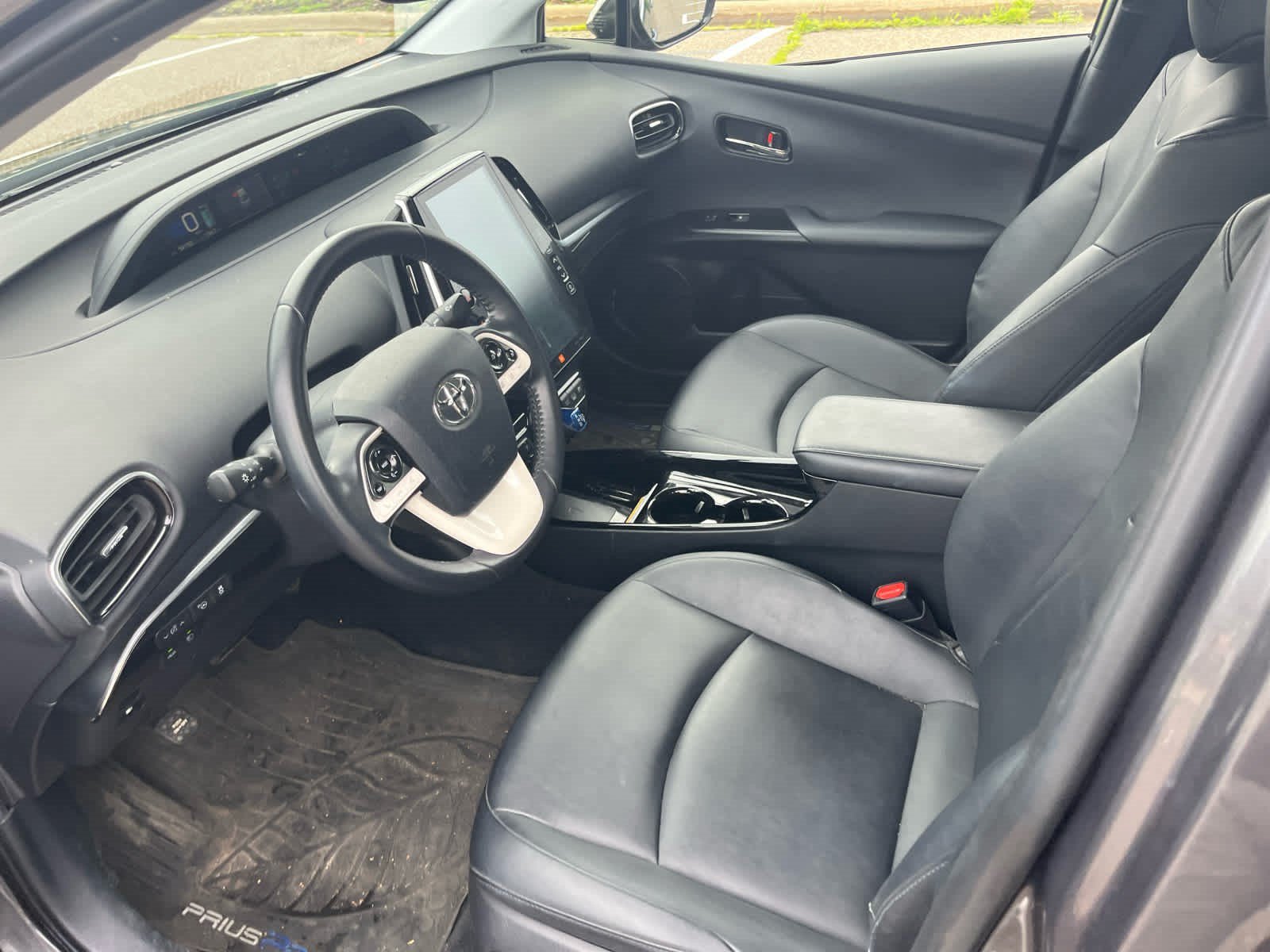 Used 2017 Magnetic Gray Metallic Toyota Advanced image 10