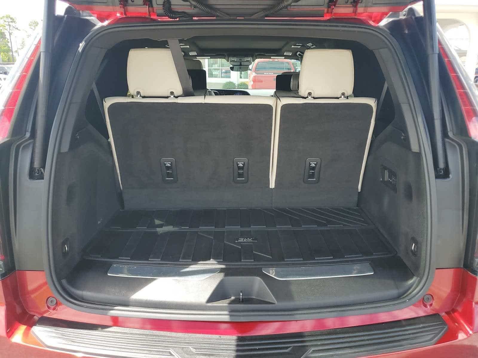 Used 2022 Infrared Tintcoat Cadillac Sport image 5