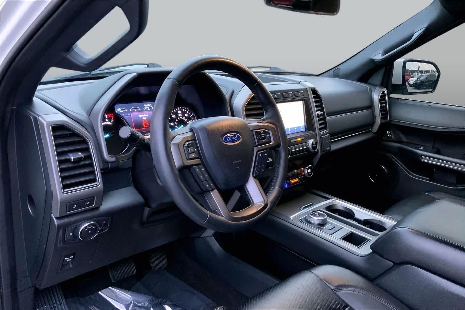 Used 2020 Star White Metallic Tri-Coat Ford XLT image 17