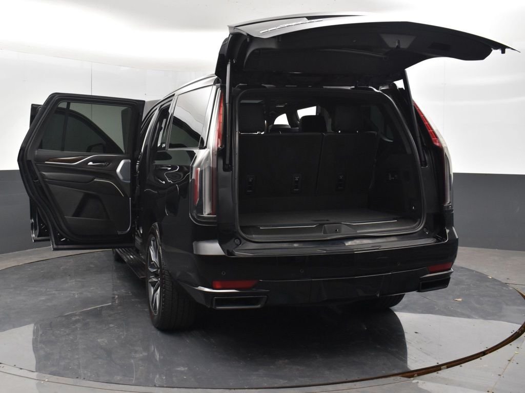 Used 2023 Black Cadillac Sport Platinum image 8