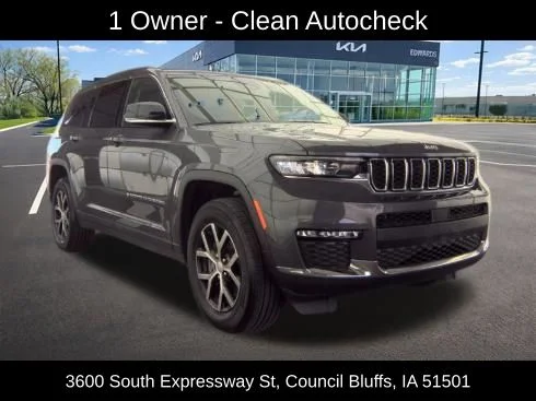 Used 2023 Gray Jeep Limited image 2