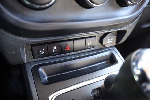 Used 2016 Black Jeep Latitude image 29