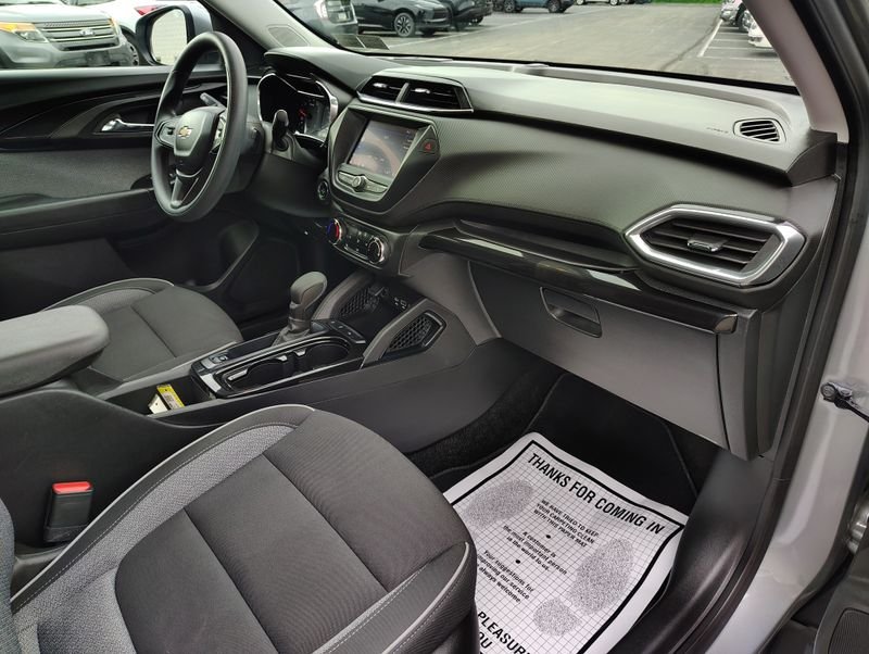 Used 2023 Gray Chevrolet LT image 19