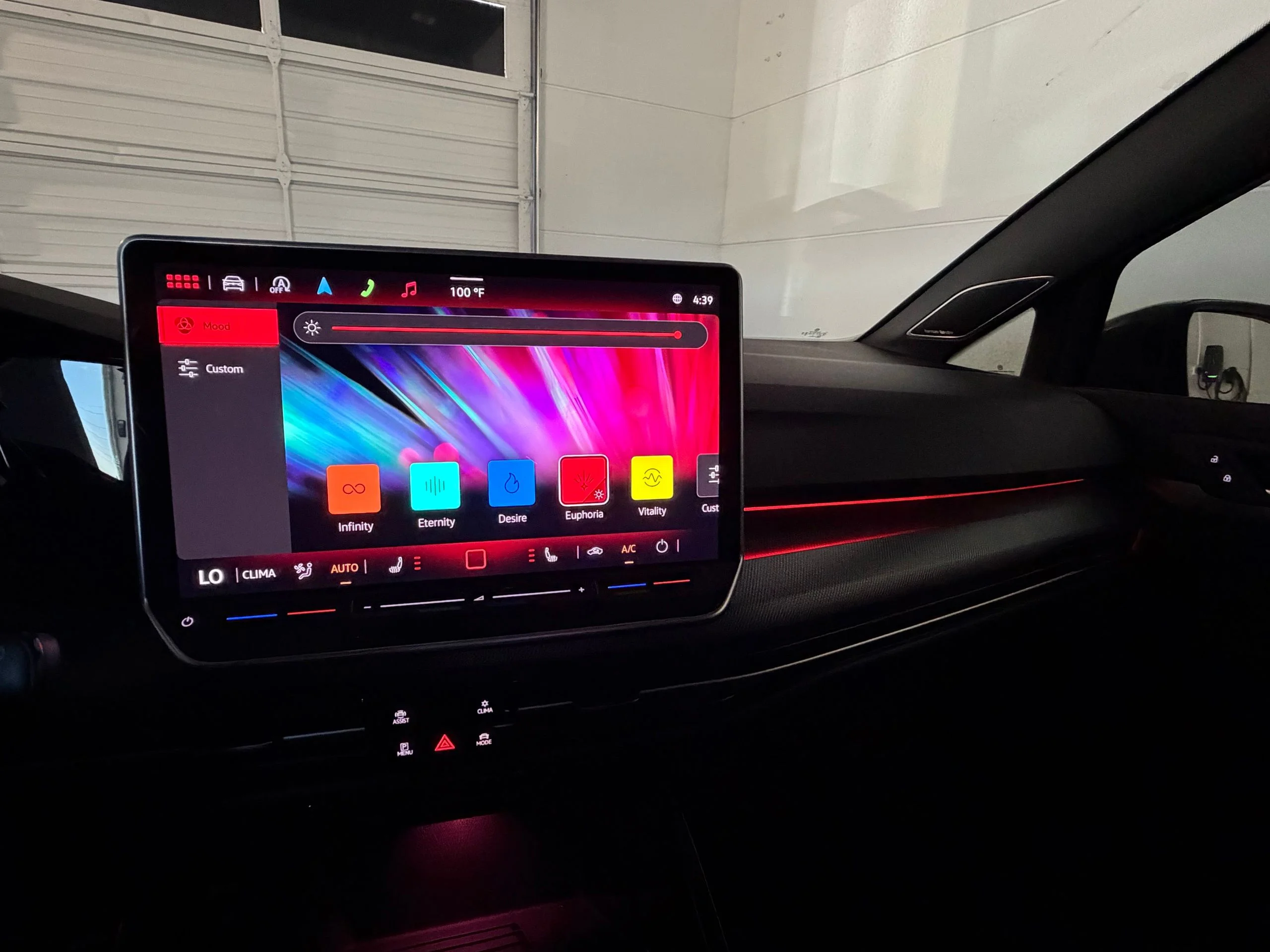 2025 Volkswagen Golf GTI SE - Photo 45