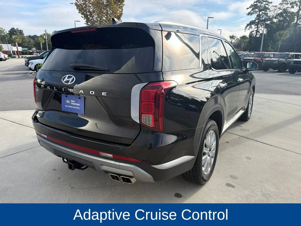 Certified Used 2025 Abyss Black Pearl Hyundai SEL image 9