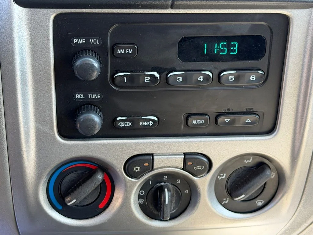 Used 2007 White Chevrolet LS image 10
