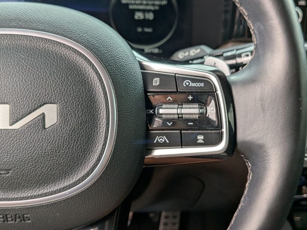 Used 2023 Green Kia X-Line SX Prestige image 19