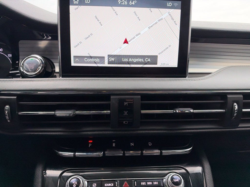 Used 2020 White Lincoln Standard image 14