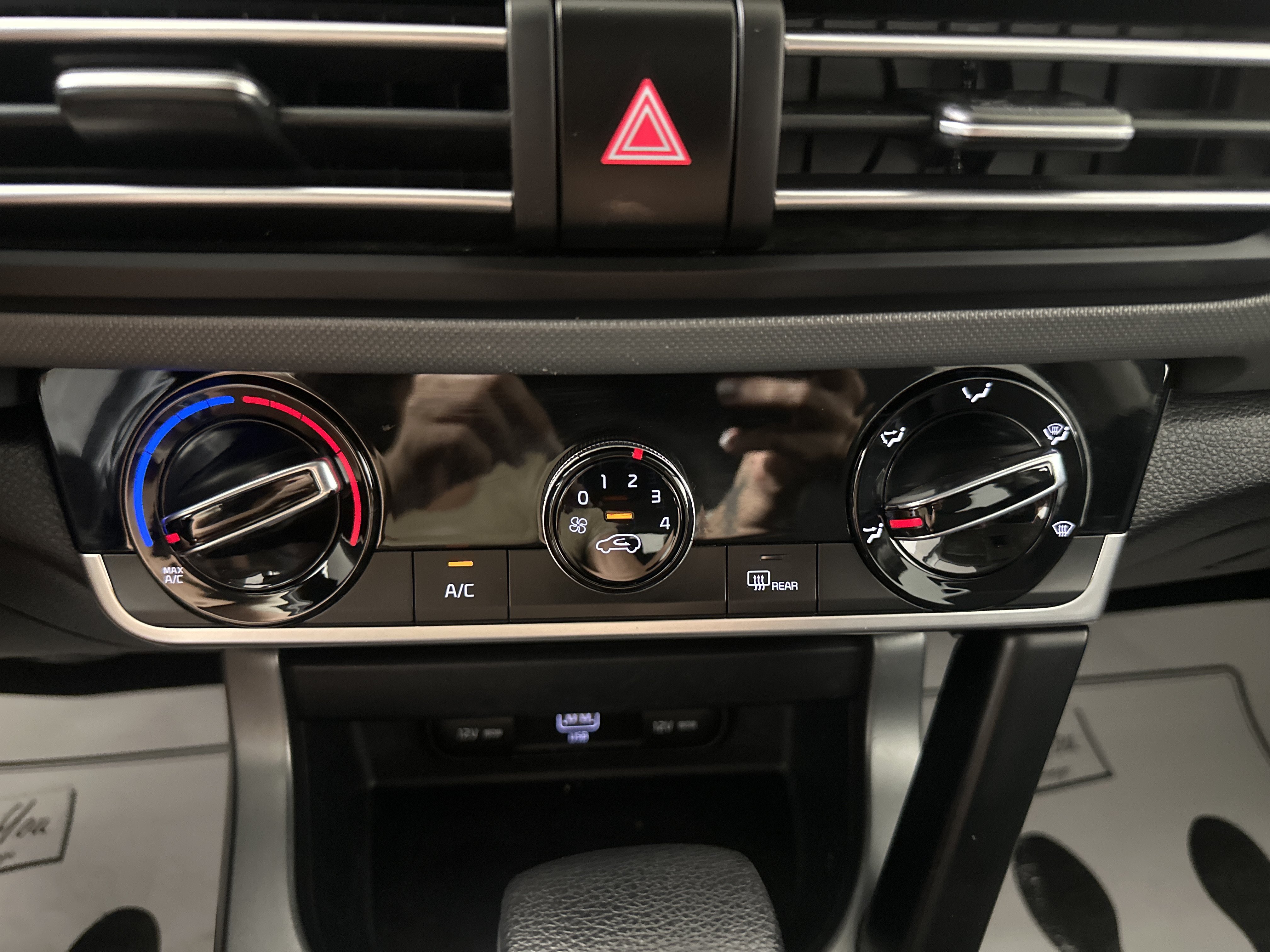 2021 Kia Seltos LX - Photo 17