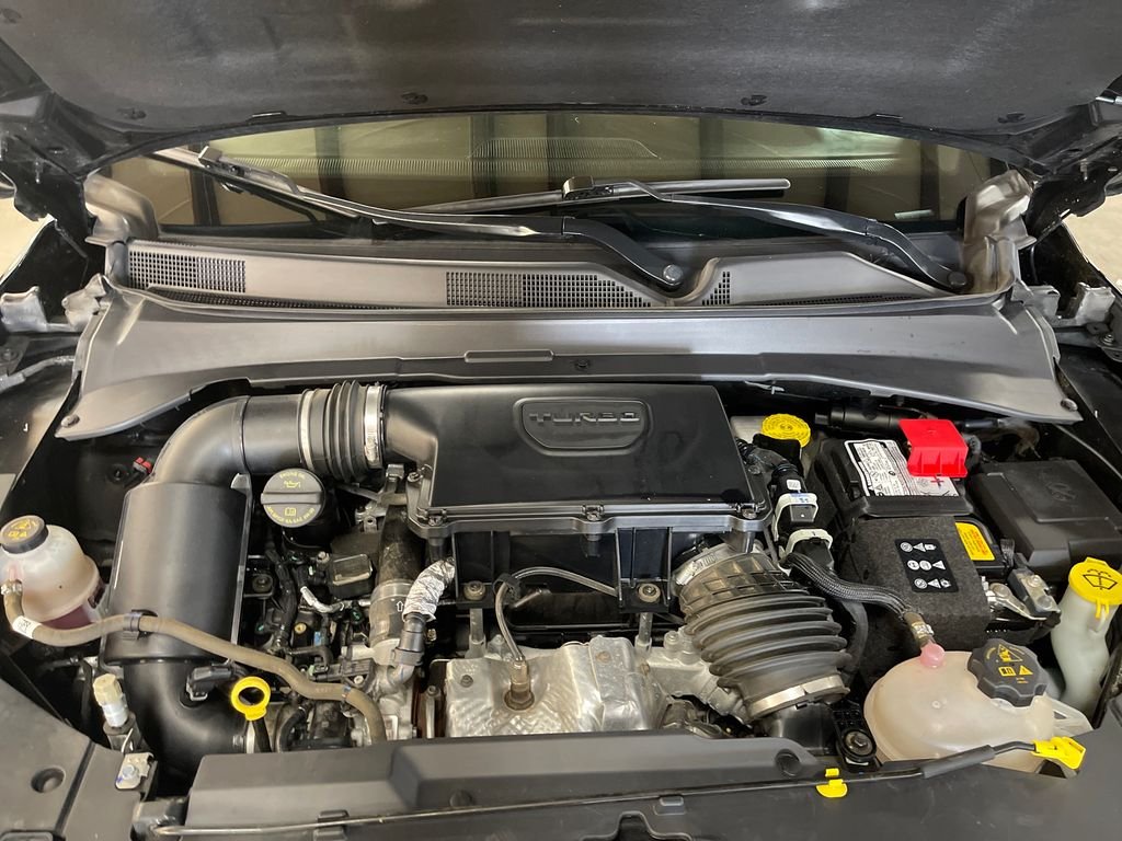 Used 2024 Black Jeep Latitude image 10