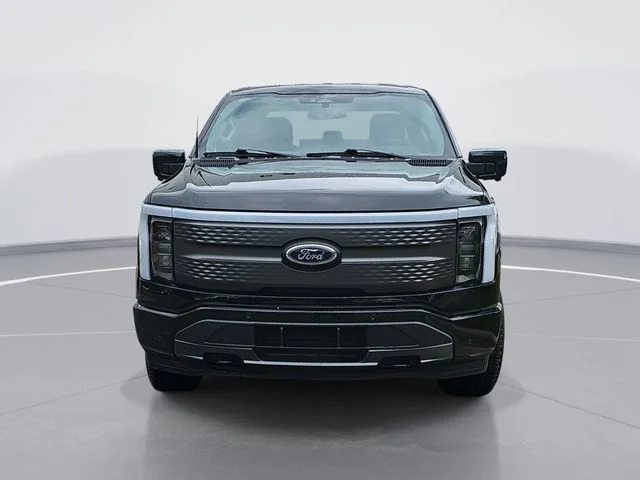 Used 2023 Black Ford XLT image 8