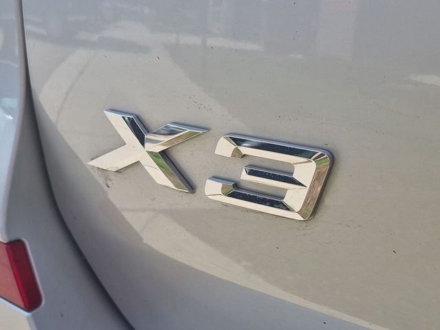 Used 2021 Silver BMW xDrive30i image 32