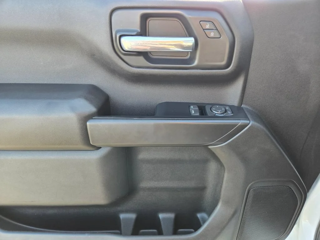 Used 2025 Summit White Chevrolet WT image 15