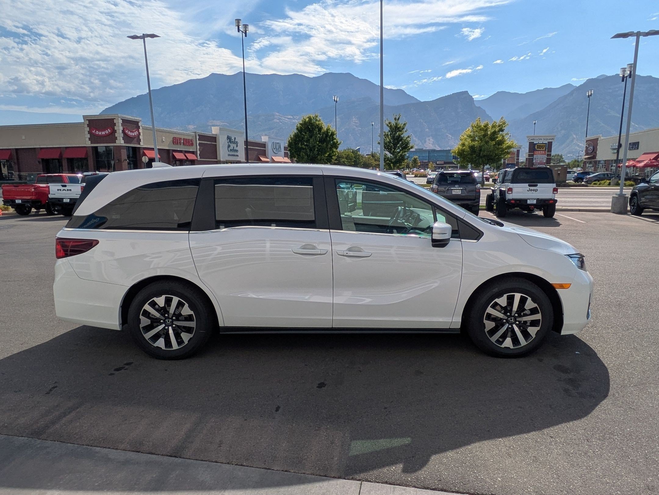 New 2026 Platinum White Pearl Honda EX-L image 2