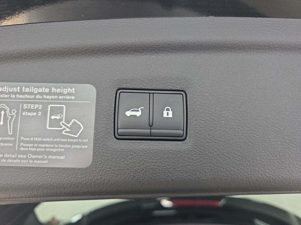 Certified Used 2023 Mineral Black INFINITI SENSORY AWD image 33