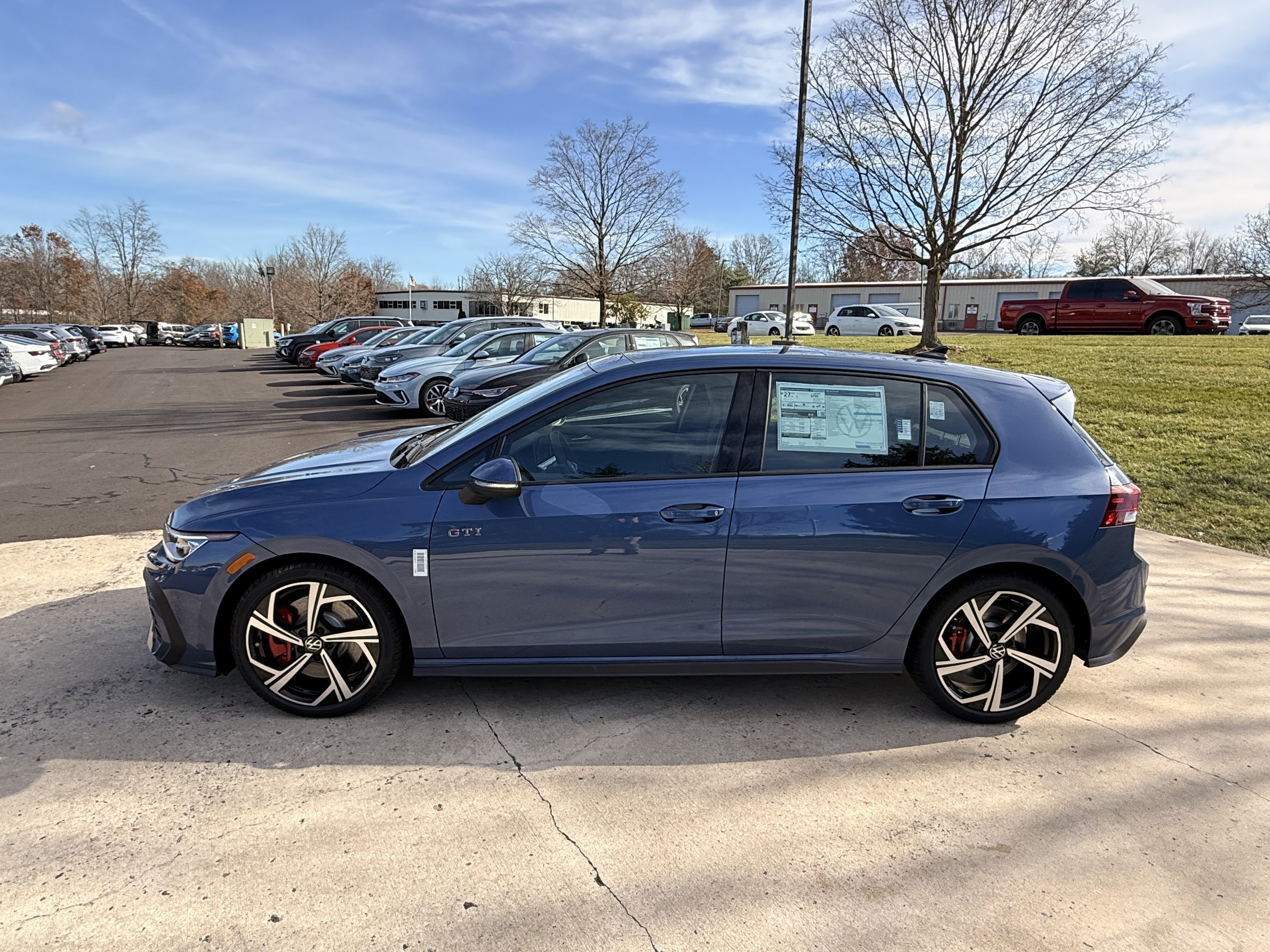 New 2026 Slate Blue Metallic Volkswagen SE image 12
