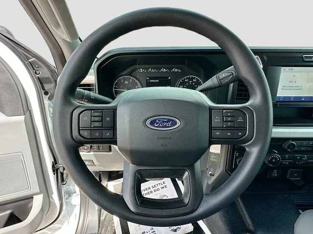 New 2026 Oxford White Ford XL image 7