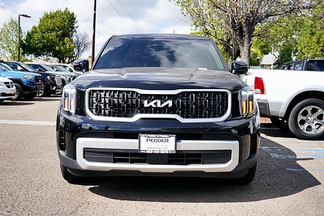 Used 2024 Black Kia LX image 4