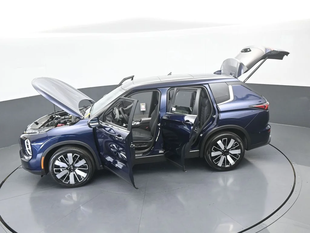 New 2026 Cosmic Blue Metallic Mitsubishi SE image 66