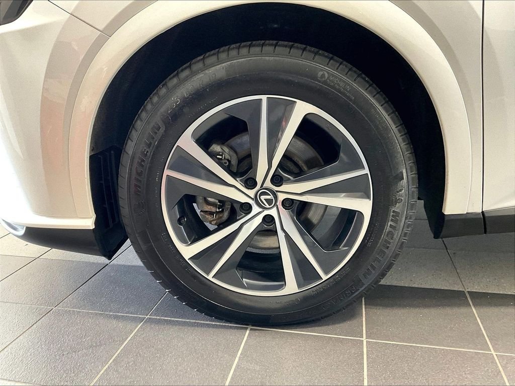 Used 2024 White Lexus 350 Premium image 7