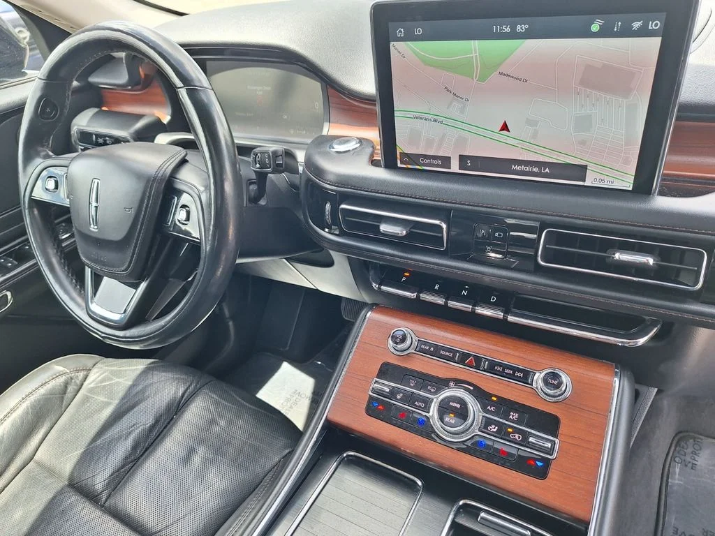 Used 2022 Black Lincoln Reserve image 31