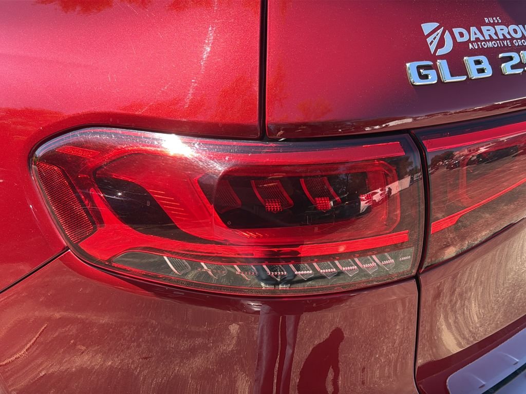 Used 2020 Red Mercedes-Benz GLB 250 image 13