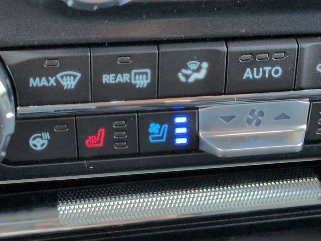 New 2026 Oxford White Ford Lariat® image 22