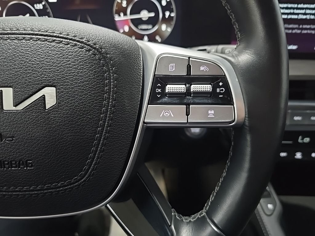 Used 2023 Silver Kia SX-Prestige X-Line image 21