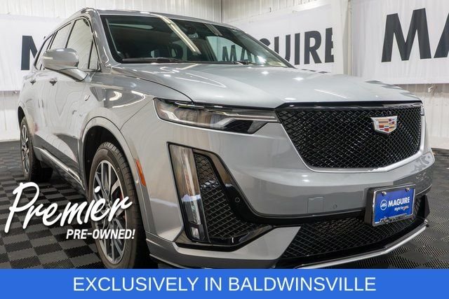 Used 2025  Cadillac Sport image 4