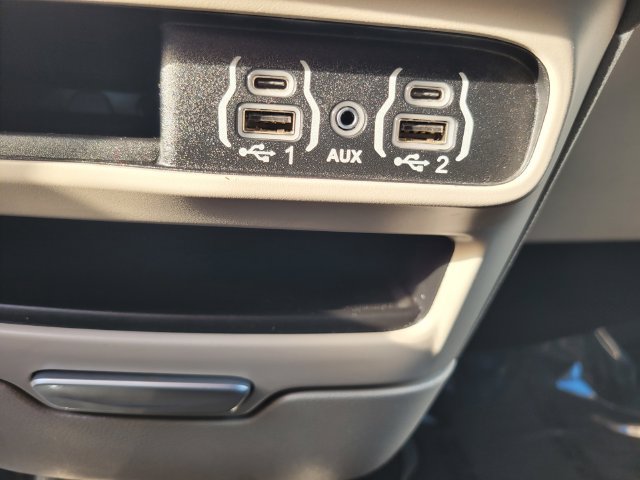 Used 2023 Black Chrysler Touring L image 25