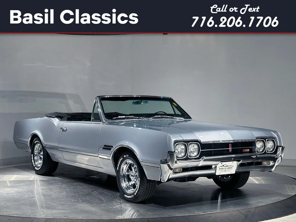 Used 1966 Silver Oldsmobile  image 1