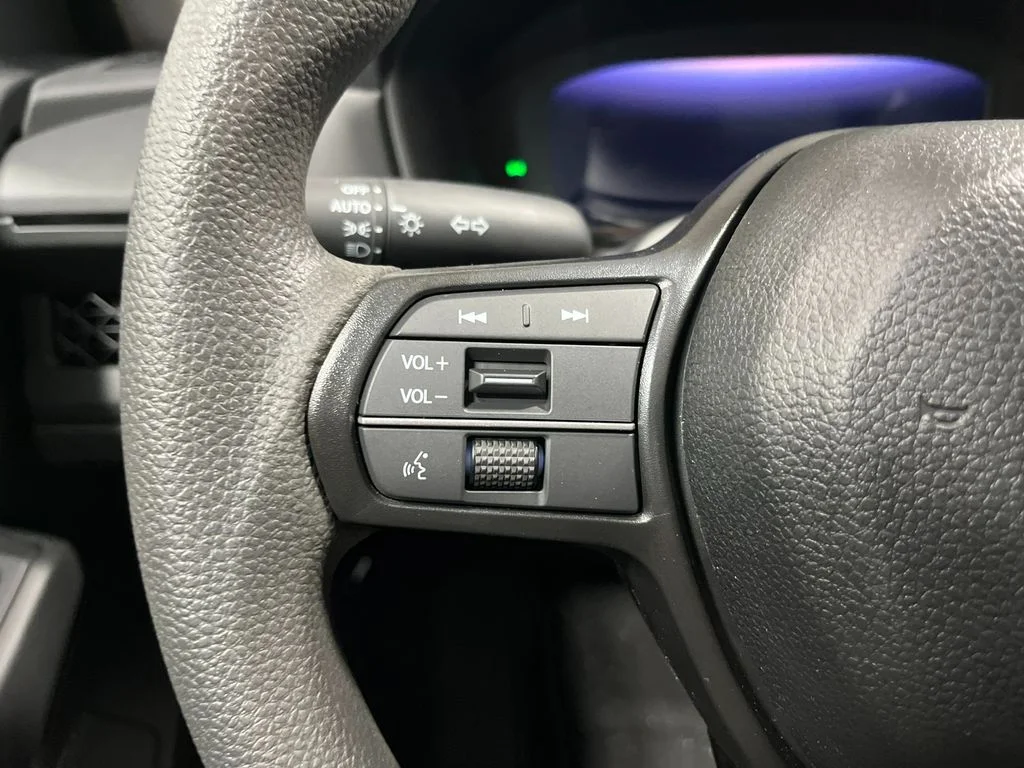 New 2026 Platinum White Pearl Honda LX image 18