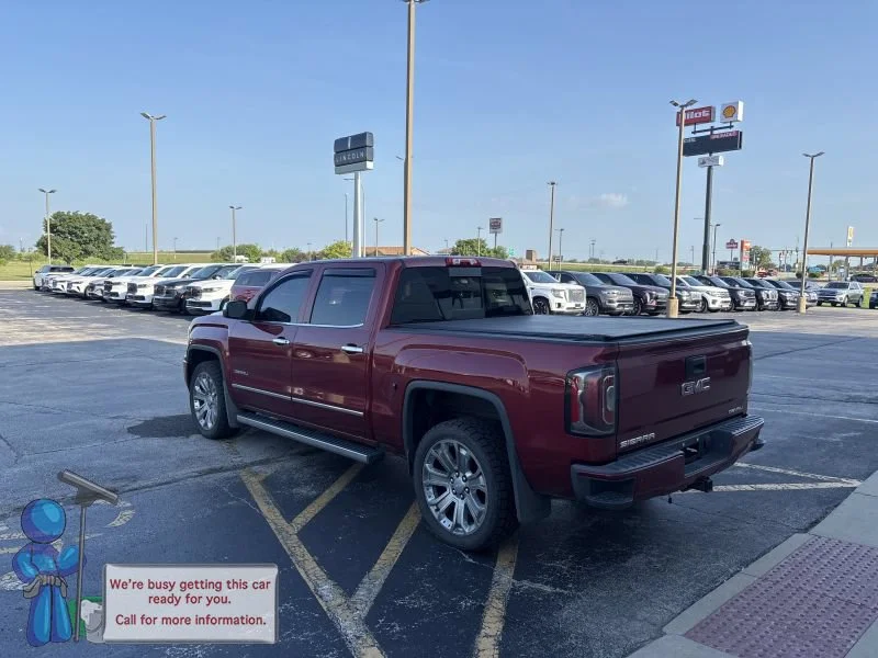 Used 2018 Red Quartz Tintcoat GMC Denali image 3