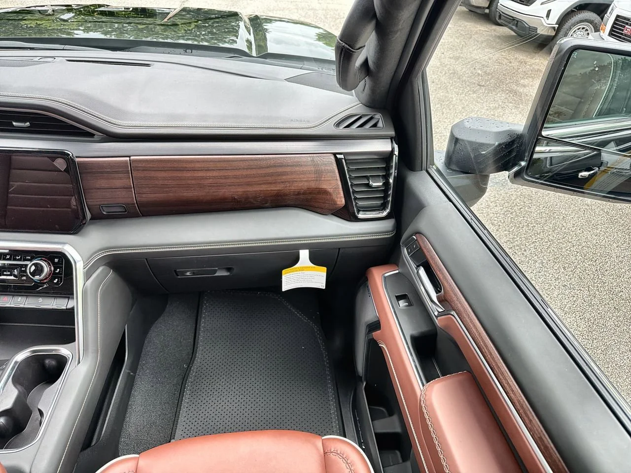New 2026 Onyx Black GMC Denali Ultimate image 24