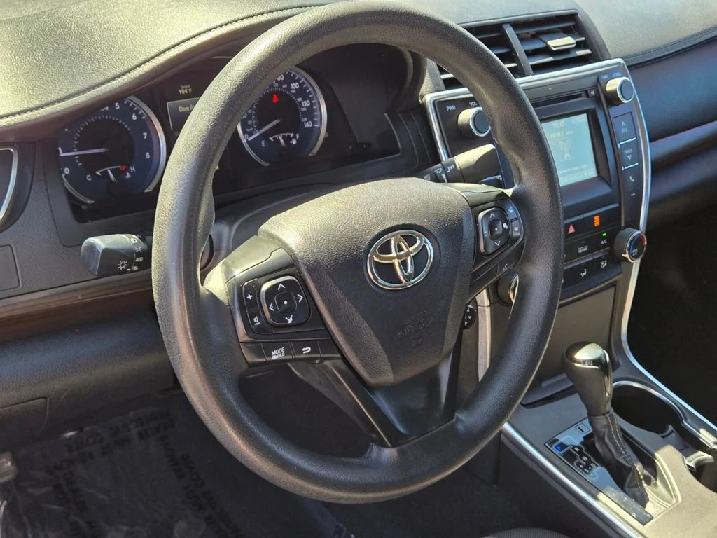 Used 2016 Ruby Flare Pearl Toyota XLE image 18