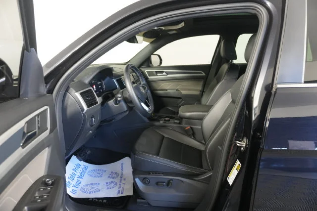 Used 2023 Deep Black Pearl Effect Volkswagen 2.0T SEL image 22
