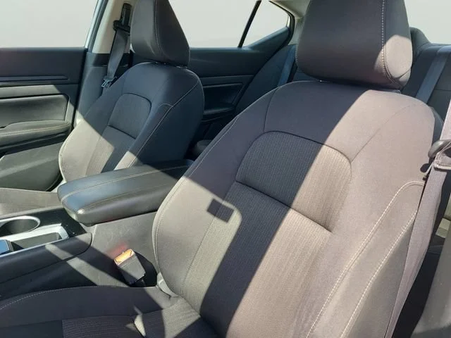 Used 2024 Silver Nissan 2.5 SV image 23